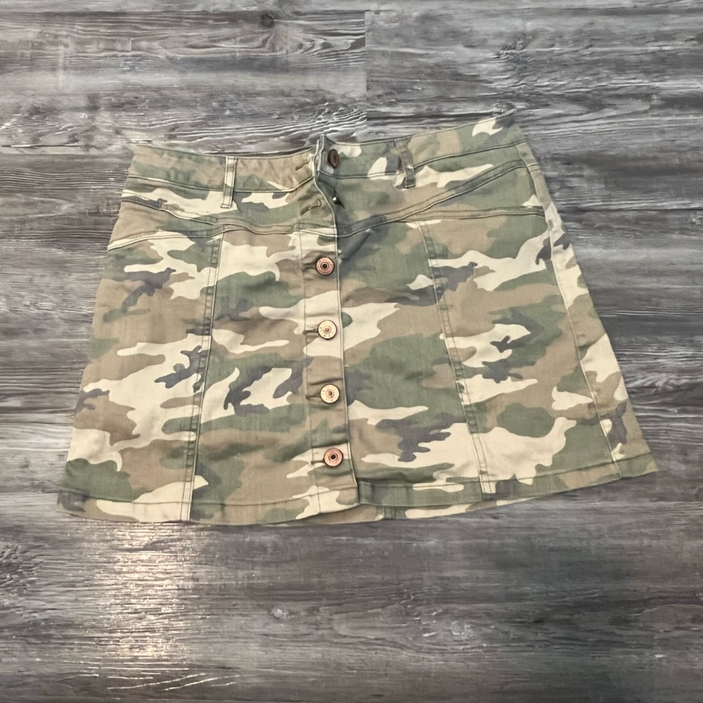 ✨Camo Denim Skirt✨
